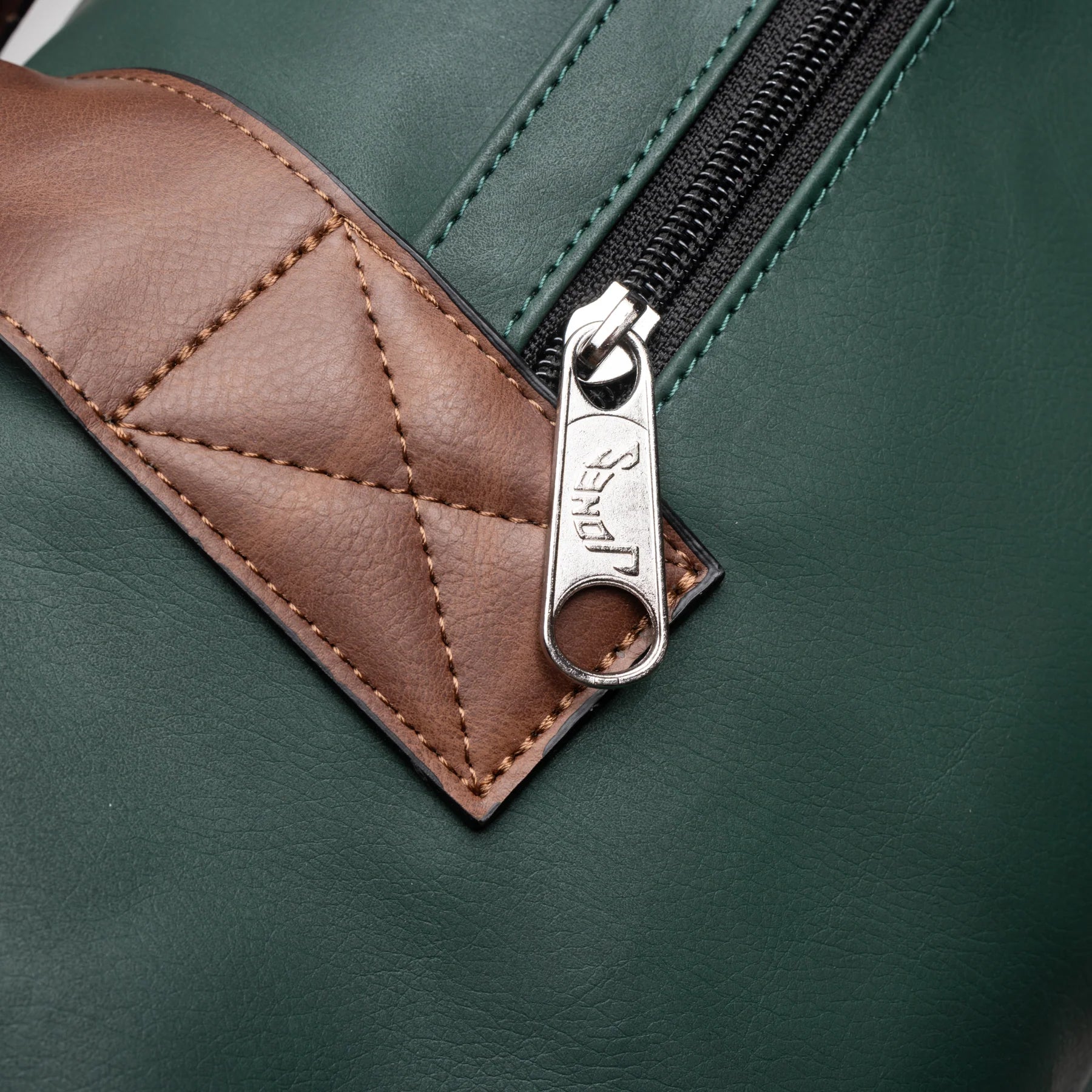 Jones Clubhouse Duffle - Mörkgrön/Brun